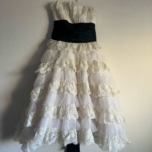Betsey Johnson Dresses & Skirts - Betsey Johnson White Tea Party Dress Size 4